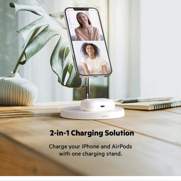 Belkin MagSafe 2-in-1 Wireless Charger - Picture 2 of 5